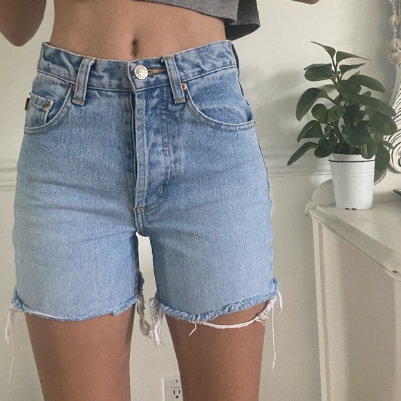 Blue Asphalt denim shorts size 26, but fits like a size 23-24! - Picture 2 of 7